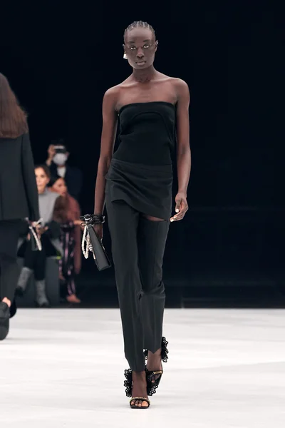 Look 68
